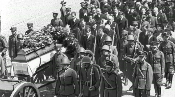  Pogrzeb Romana Starzyńskiego w Warszawie w lipcu 1938 roku. (2)  