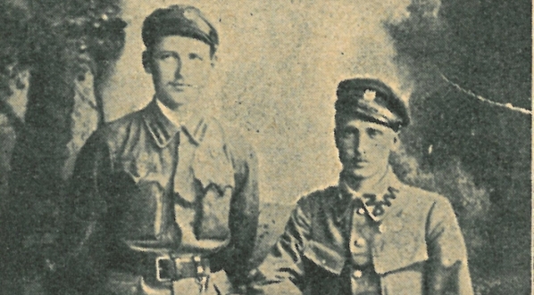  Zygmunt Pomarański (stoi) z bratem Stefanem.  