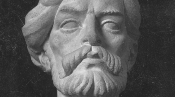  Rzeźba autorstwa Bazylego Wojtowicza przedstawiająca Stanisława Wyspiańskiego.  