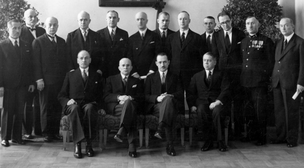  Wręczenie w Warszawie odznaczeń państwowych urzędnikom Ministerstwa Komunikacji  11.11.1935 r.  