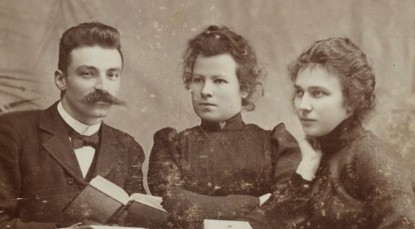  Nela Samotyhowa, Emilia Waryńska i Zdzisław Jełowiecki.  