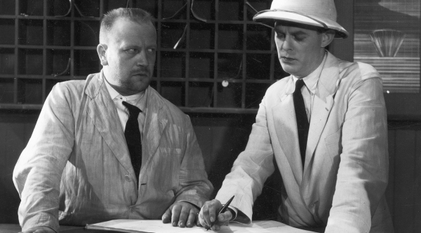  Scena z filmu  " Niebezpieczny raj" (polska wersja).  