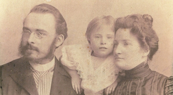  Kazimierz Kelles-Krauz z żoną Marią i córką  Janiną.  