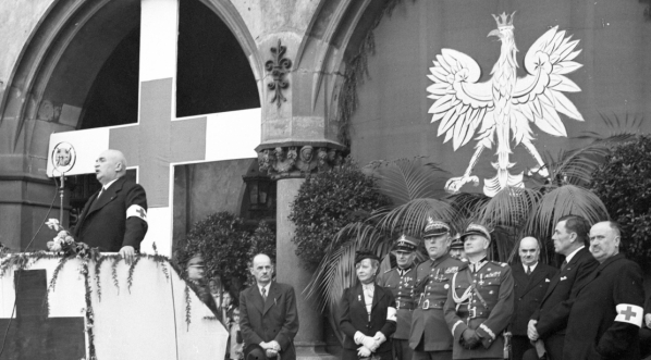  Inauguracja obchodów Tygodnia Polskiego Czerwonego Krzyża w Krakowie 1.06.1939 r.  