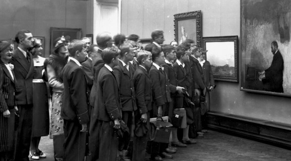  Wystawa zbiorowa prac artysty malarza Leona Wyczółkowskiego w Towarzystwie Przyjaciół Sztuk Pięknych w Krakowie w maju 1937 roku.  