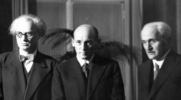  Uroczystość wręczenia państwowej nagrody literackiej i muzycznej w ministerstwie Wyznań Religijnych i Oświecenia Publicznego 12.02.1932 r.  