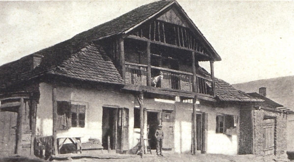  Dom w Jarmolińcach na Podolu zaprojektowany przez Oskara Sosnowskiego.  
