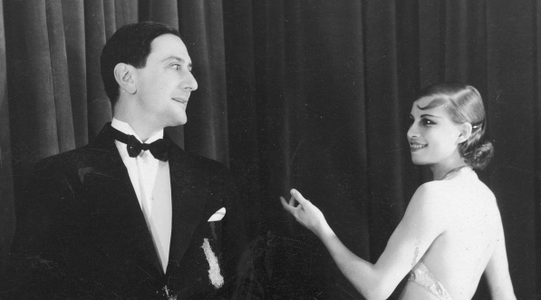  Rewia „100% Bandy” w Teatrze Banda w Warszawie w 1932 roku.  