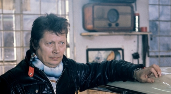  Józef Nalberczak w filmie Stanisława Barei "Brunet wieczorową porą" z 1976 roku.  