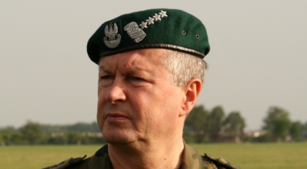  Szef SG WP na  ćwiczeniu pod kryptonimem  "BAGRAM V" 3.03.2009 r.  