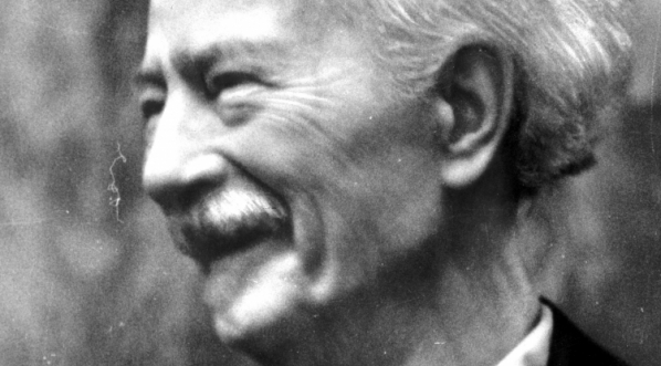  Film produkcji angielskiej "Sonata księżycowa" z 1937 roku.  