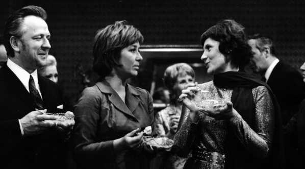  Scena z filmu Juliana Dziedziny "Wizyta" z 1971 roku.  