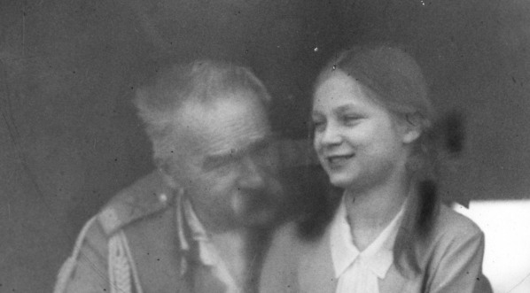  Józef Piłsudski z córką Jadwigą. (marzec 1931 r.)  