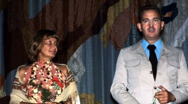  Aktorka Maria Klejdasz i reżyser Bohdan Poręba na Festiwalu Polskich Filmów Fabularnych w Gdańsku w 1977 roku.  