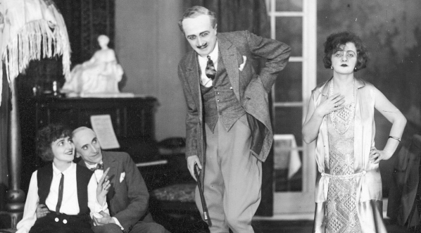  Przedstawienie "Mamusia" w Teatrze im. Juliusza Słowackiego w Krakowie w styczniu 1928 roku.  