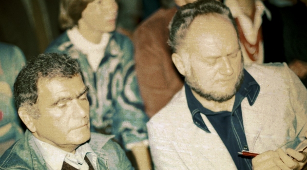  Janusz Morgenstern i Jerzy Bajdar podczas Festiwalu Polskich Filmów Fabularnych w Gdańsku 1977 roku.  