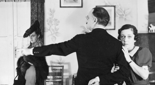  Przedstawienie "Wilki w nocy" w Teatrze im. Stanisława Wyspiańskiego w Katowicach w 1938 roku.  