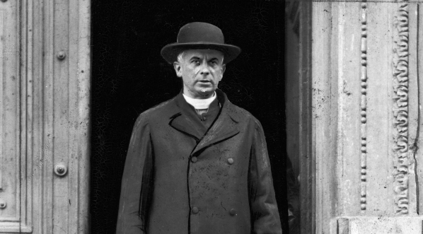  Prymas Polski ks. kard. Edmund Dalbor.  