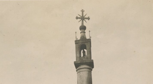  Fotografia Leonarda Lepszego "Figura Chrystusa Frasobliwego w Stryszawie"  