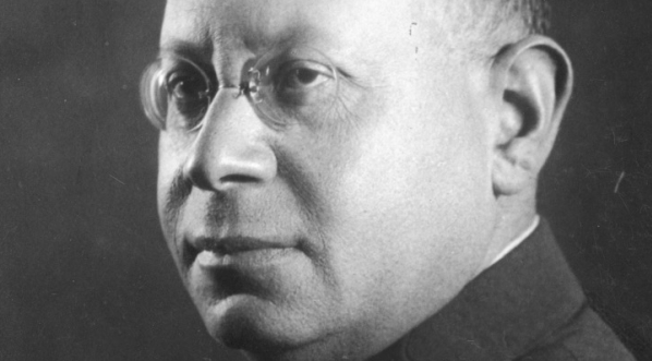  Szef Sekretariatu Komendy Głównej Policji Państwowej nadinspektor Leon Nagler. Fotografia portretowa. (1924 - 1939 r.)  