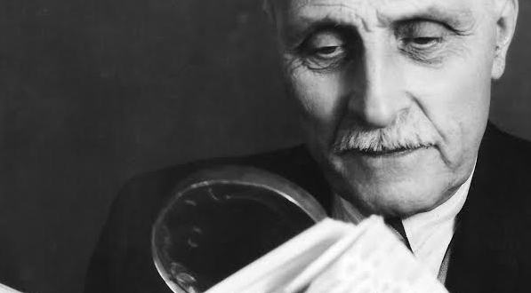  Fotografia portretowa Romana Jana Schmidta-Madalińskiego w starszym wieku.  