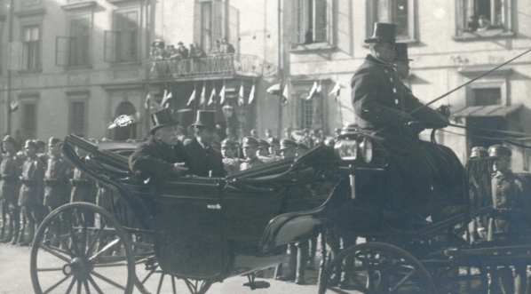  Uroczystość wprowadzenia Rady Regencyjnej 27.10.1917 roku.  
