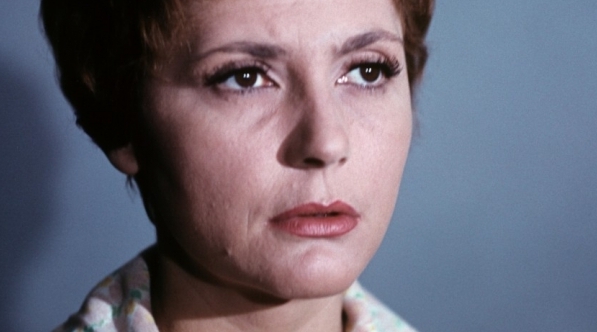  Anna Ciepielewska w filmie Janusza Nasfetera "Weekend z dziewczyną" z 1968 roku.  