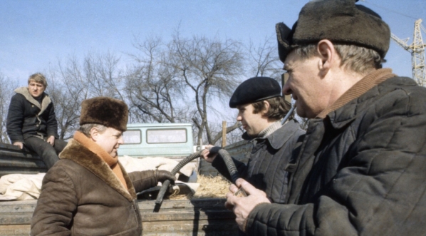  Na planie filmu Stanisława Barei "Miś" w 1980 roku.  