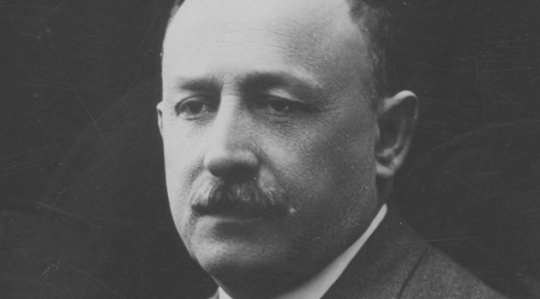  Marcin Samlicki - artysta malarz. Fotografia portretowa.  