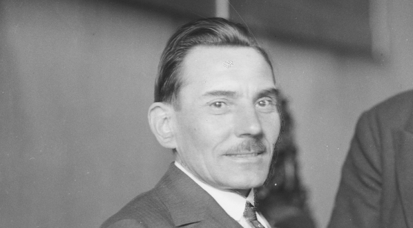  Poseł Jan Stańczyk z nieznanym mężczyzną.  