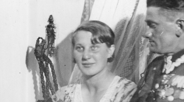  Powitanie na Dworcu Głównym w Warszawie polskich olimpijczyków powracających z Letnich Igrzysk Olimpijskich w Los Angeles we wrześniu 1932 roku.  