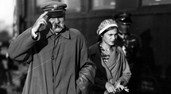  Powrót Józefa Piłsudskiego z pobytu w Wilnie . (fot. Leon Jarumski, 27 sierpnia 1927 r.)  