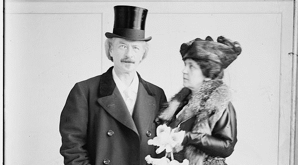 Ignacy Jan Paderewski i jego żona w 1916 roku na Międzynarodowej Wystawie Kwiatów w Nowym Jorku.  