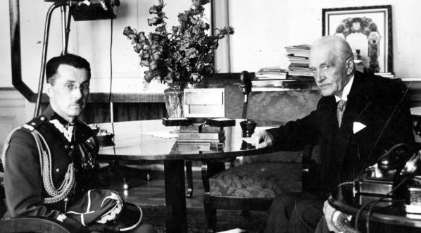  Szef Sztabu Głównego generał Wacław Stachiewicz na audiencji u prezydenta RP Ignacego Mościckiego  (2 czerwca 1935 r.)  