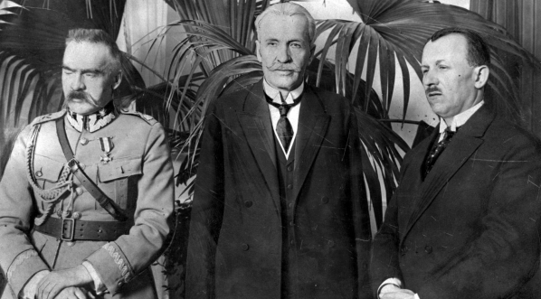  Uroczystość zaprzysiężenia prezydenta RP Ignacego Mościckiego na Zamku Królewskim w Warszawie (fot. Leon Jarumski,  4  czerwca 1926)  