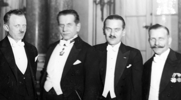  Raut na Zamku Królewskim dla nowowybranych posłów i senatorów wydany przez prezydenta RP Ignacego Mościckiego z okazji otwarcia sesji sejmowej 10.12.1930 r.  