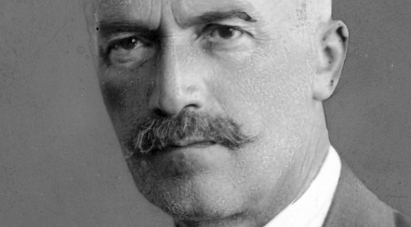  Eugeniusz Piasecki - teoretyk wychowania fizycznego, profesor Uniwersytetu Poznańskiego.  