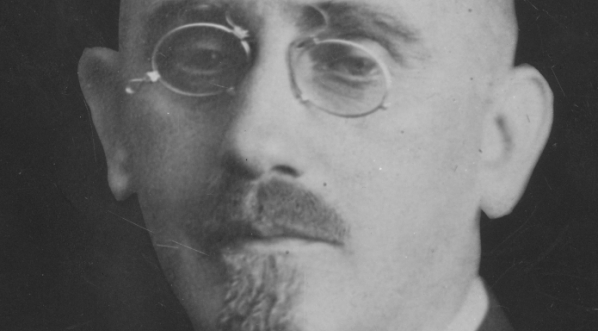  Julian Smulikowski, poseł.  