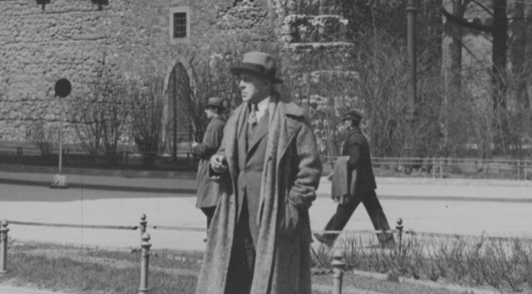  Kazimierz Junosza-Stępowski podczas pobytu w Krakowie w 1932 roku.  