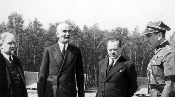  Budowa Kopca imienia marszałka Józefa Piłsudskiego na Sowińcu w Krakowie 23.06.1935 r.  