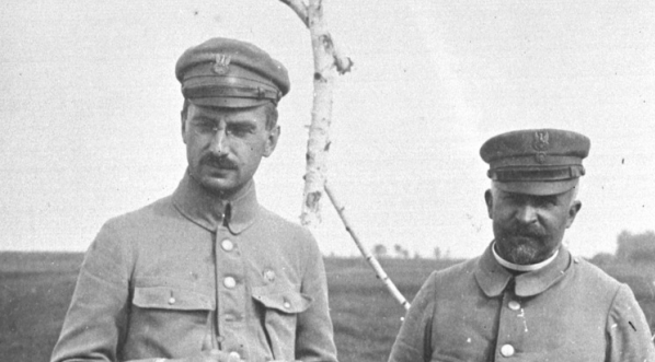  Fotografia Legionistów z I Brygady. Klemensiewicz (z prawej), podporucznik I Brygady Legionów, Kazimierz Sosnkowski (z lewej).  