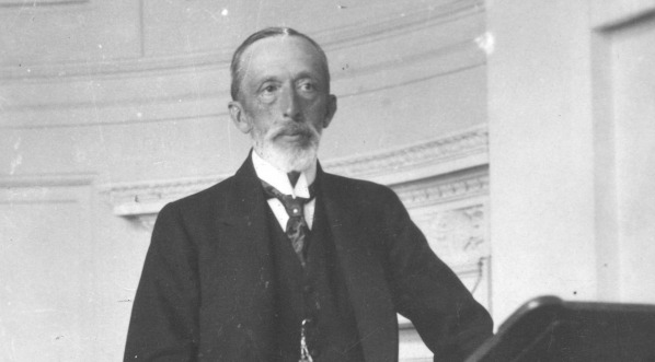  Premier Józef Świeżyński.  