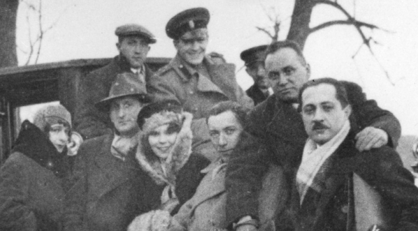  Na planie filmu Juliusza Gardana "Uroda życia" z 1930 roku.  