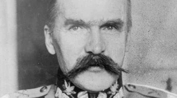  Józef Piłsudski, marszałek Polski. Fotografia portretowa. (1928 r.)  