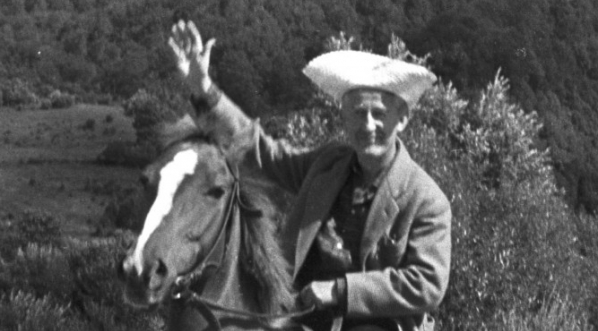  Antoni Bohdziewicz, jako kieronik artystyczny filmu Wadima Berestowskiego "Rancho texas" z 1958 roku.  