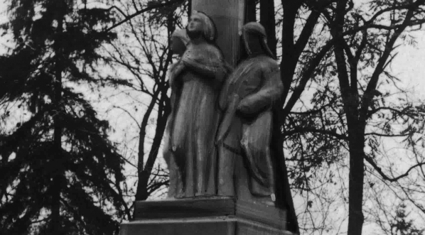  Grobowiec Franciszka Stefczyka na cmentarzu Łyczakowskim we Lwowie.  