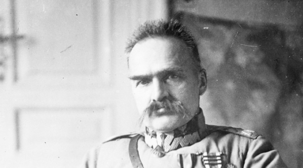  Józef Piłsudski. Fotografia portretowa.  
