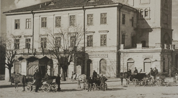  Sambor, ratusz. (fot. Adam Lenkiewicz)  