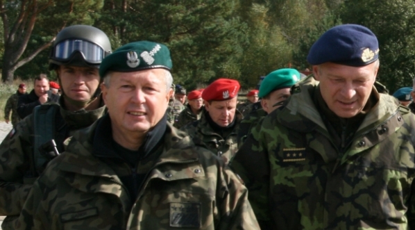  Ćwiczenie pod kryptonimem „Czarny Niedźwiedź ’08” na poligonie Wędrzyn 2.10.2008 r.  