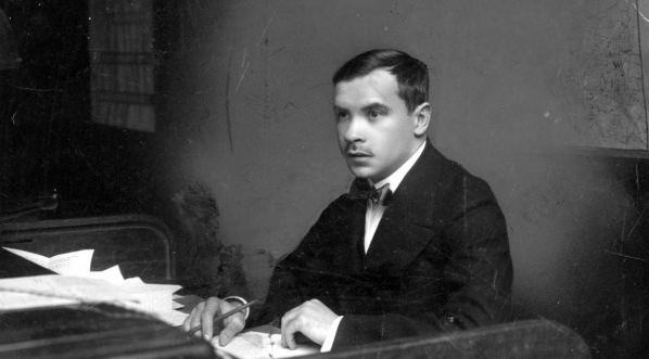  Antoni Olszewski, minister przemysłu i handlu.  